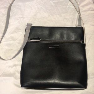 Vera Bradley crossover bag